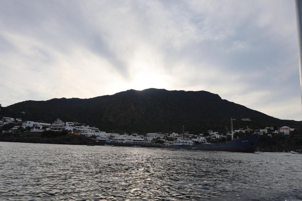 Art B&B Panarea Eksteriør billede