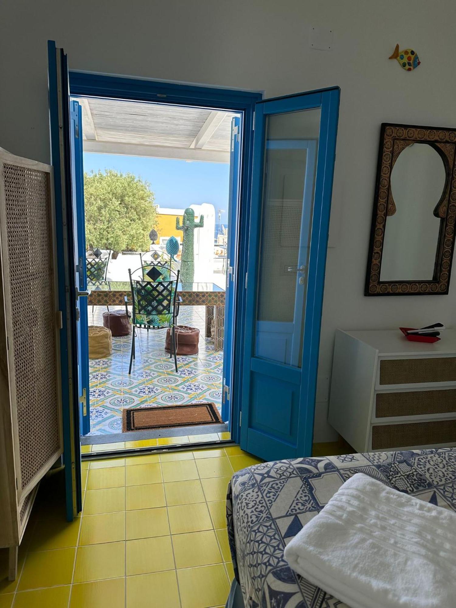 Art B&B Panarea Eksteriør billede